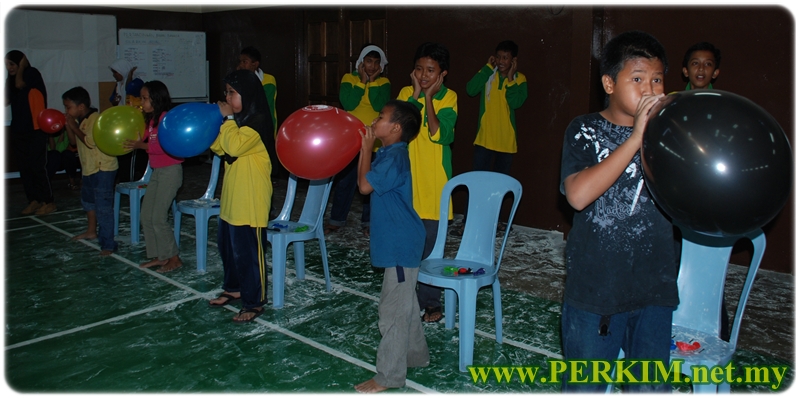 Aktiviti sukaneka meniup belon sampai pecah kepada peringkat sekolah rendah.